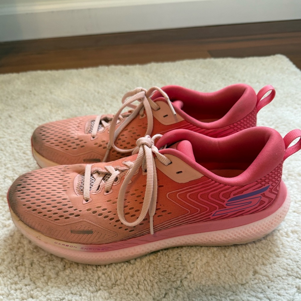 Sketchers GoRun